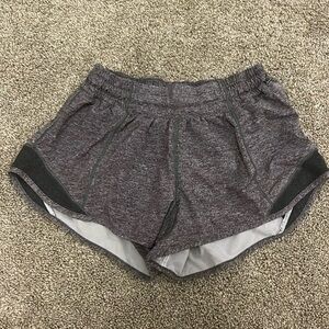 Lululemon Hotty Hot Shorts Size 4 2.5”